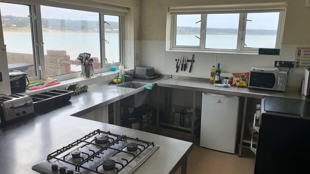 Yha Port Eynon Hostel Buitenkant foto