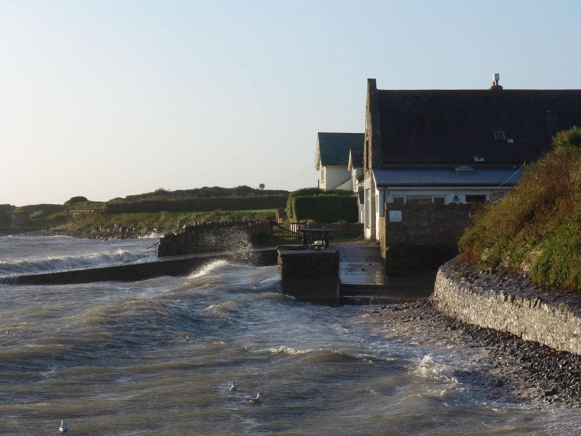 Yha Port Eynon Hostel Buitenkant foto