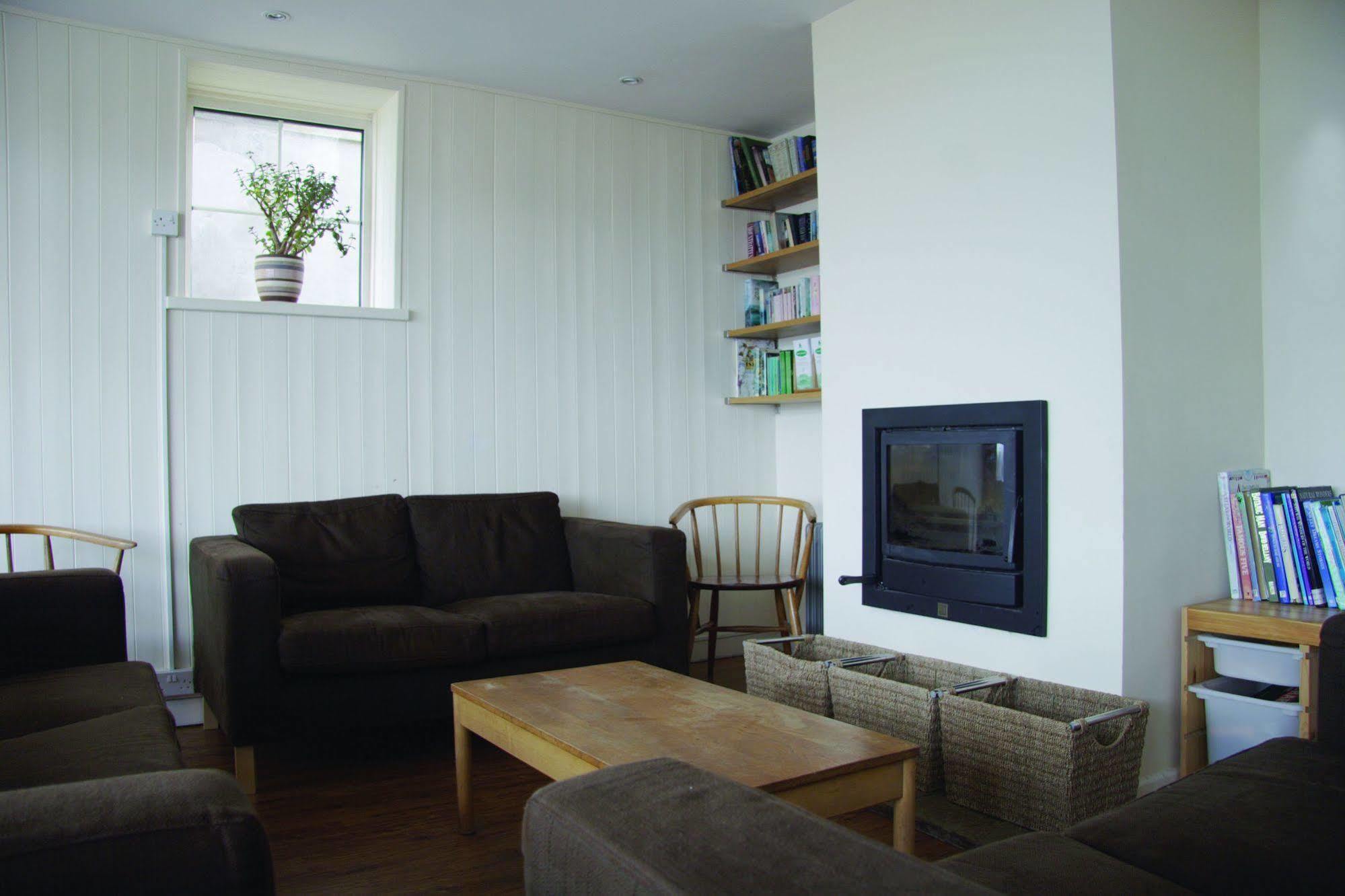 Yha Port Eynon Hostel Buitenkant foto
